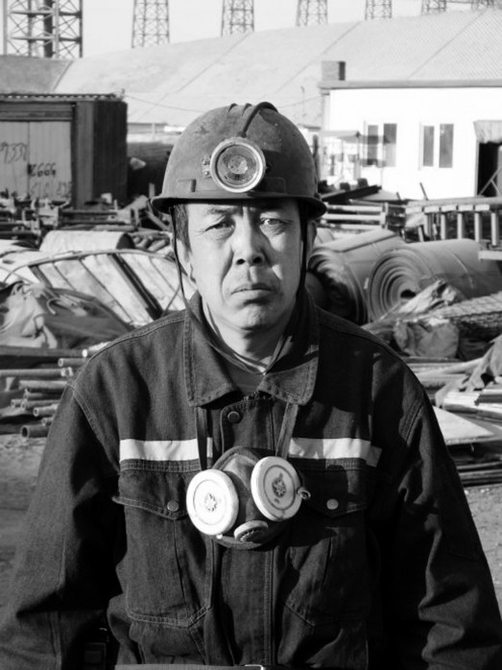 贾晋蜀的父亲。