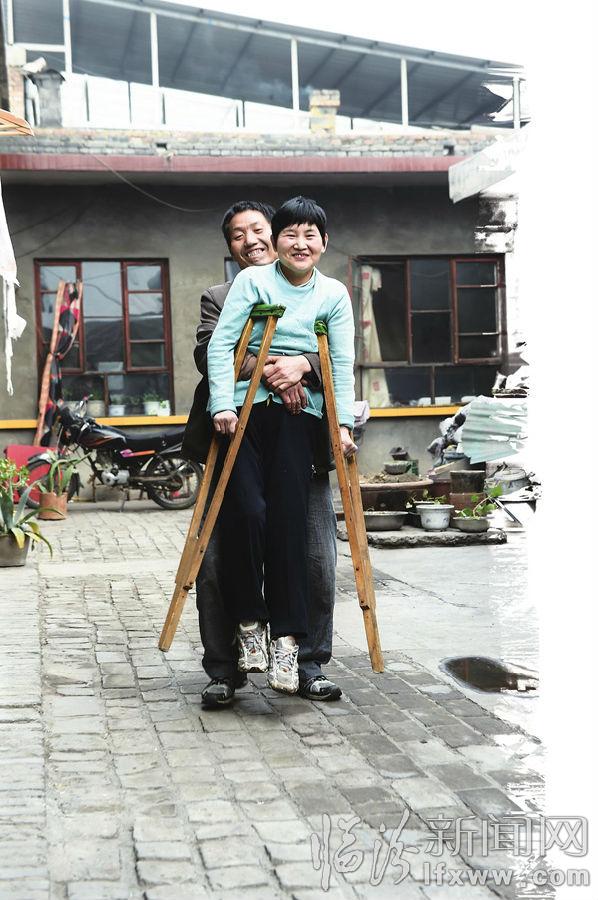 临汾农民工柴双锁照顾高位截瘫妻子22年爱重如山