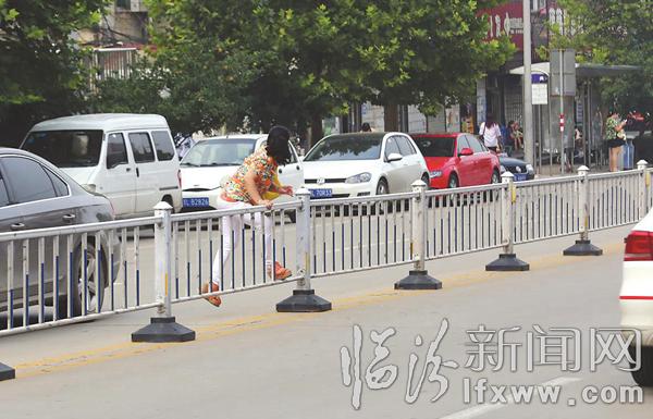 中国式过马路何时休?聚焦临汾交通不文明行为