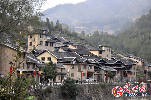 【网络媒体走转改】“温暖中国”路上:三段故事绘出一个信念 【网络媒体走转改】“温暖中国”路上:三段故事绘出一个信念