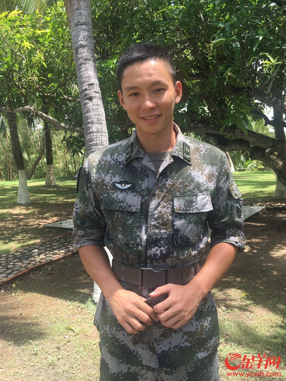 广东揭阳籍年轻陆军海防战士张峰铭。区健妍摄(备注:这张放在导语下) 广东揭阳籍年轻陆军海防战士张峰铭。区健妍摄(备注:这张放在导语下)