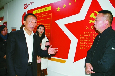 黄久生代表:让家乡人民在奔小康路上不掉队 黄久生代表:让家乡人民在奔小康路上不掉队