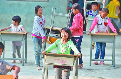 2017教育扶贫实现“精准滴灌” 2017教育扶贫实现“精准滴灌”