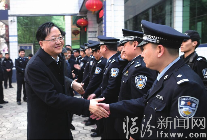 岳普煜刘予强等市领导慰问坚守一线的干部职工