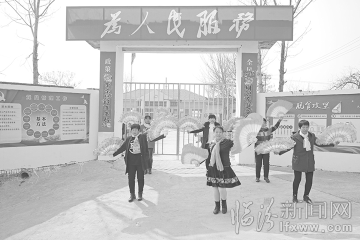 临汾开往苏州K2665次列车上别具特色的春节