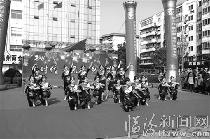 尧都区乡贤街:歌舞闹新春 群众乐开怀