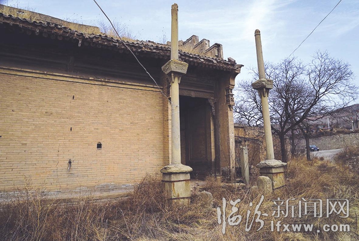 保存完好的乡宁旗杆院