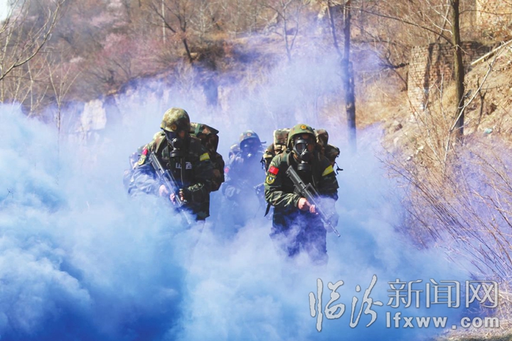武警临汾支队第一季度“魔鬼周”极限训练掠影
