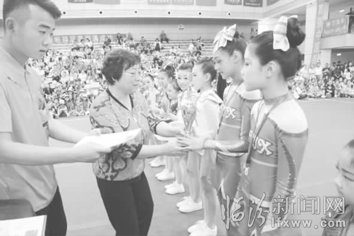 临汾解放路小学、韩村幼儿园摘取啦啦操赛桂冠