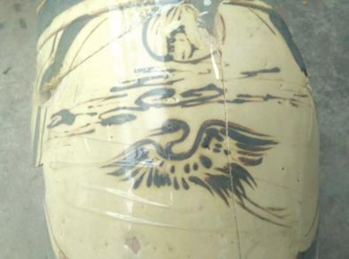 临汾:市民工地捡回碎瓷片 考证系宋代梅瓶