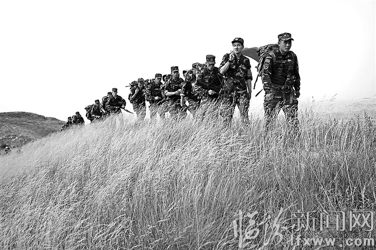 武警临汾支队极限训练侧记
