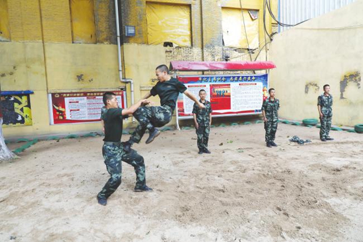 武警临汾支队:庆祝“八一”献礼祖国