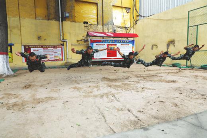 武警临汾支队:庆祝“八一”献礼祖国