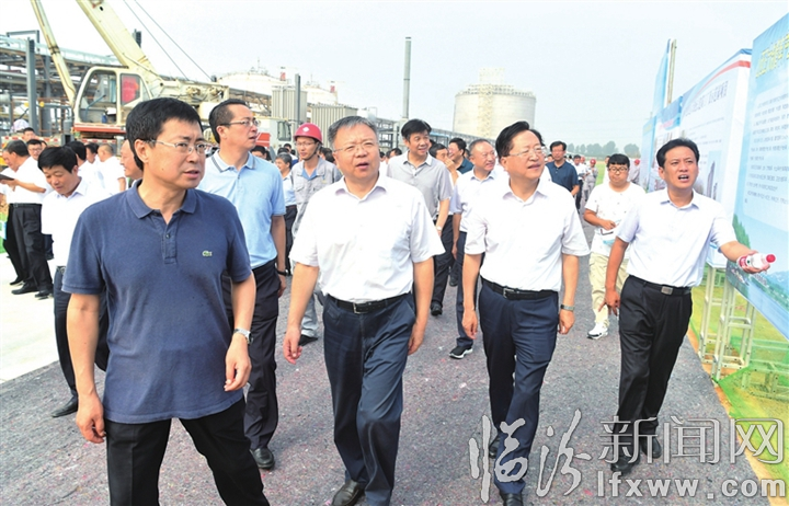 临汾经济运行分析暨重点项目观摩推进会召开