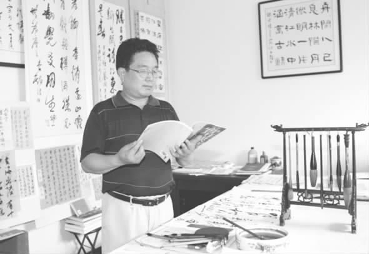 临汾李铁柱:心中有芬芳 情深意更重