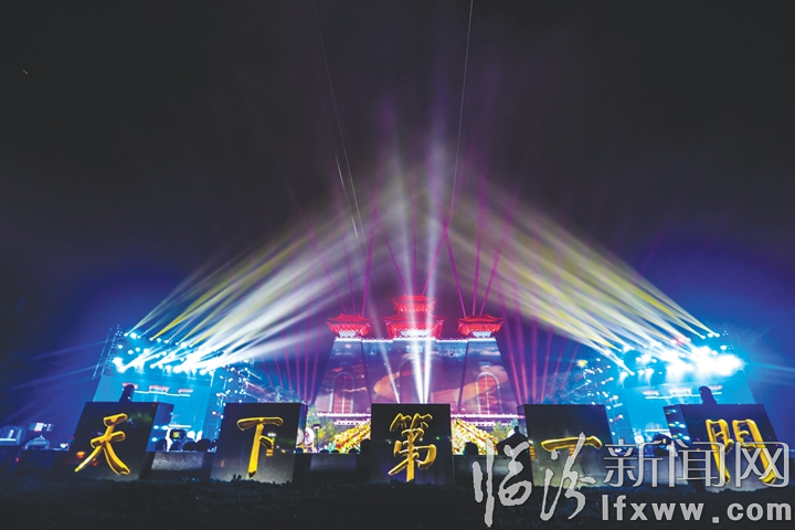 华门之夜星光灿烂 美丽临汾邀您回家