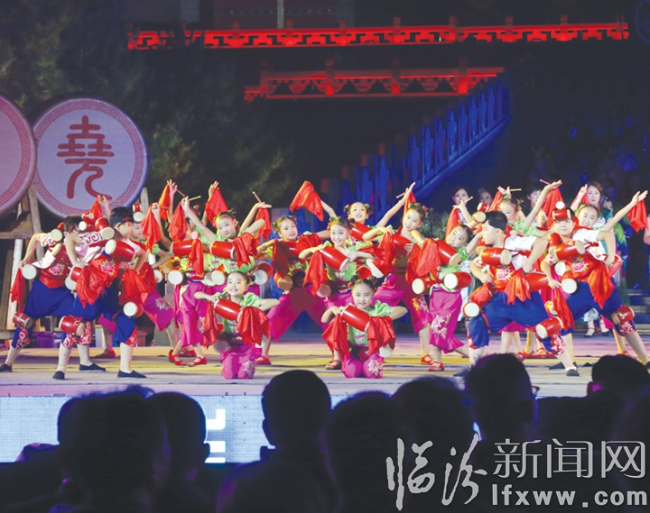 华门之夜星光灿烂 美丽临汾邀您回家