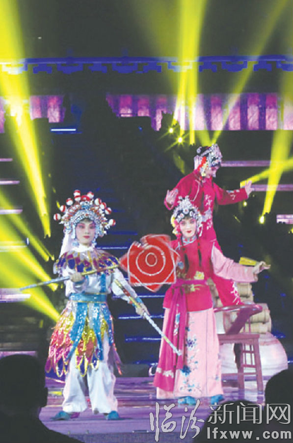 华门之夜星光灿烂 美丽临汾邀您回家