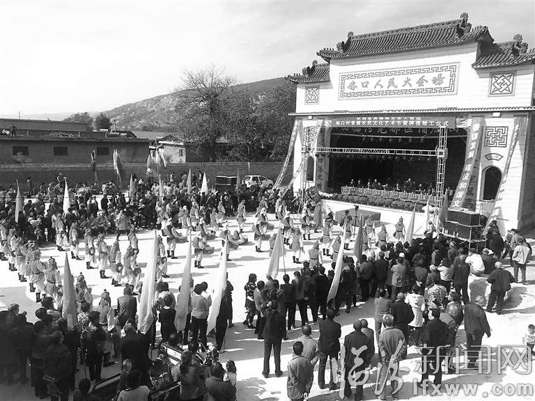 尧都区峪口村:文化“盛宴” 农民“醉了”