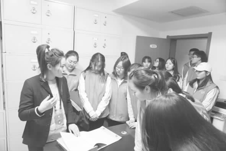 临汾举办首届司法开放日活动