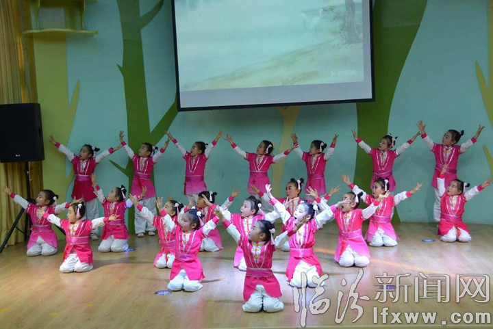 乡宁县新城区幼儿园举办“和乐同庆新年秀”活动