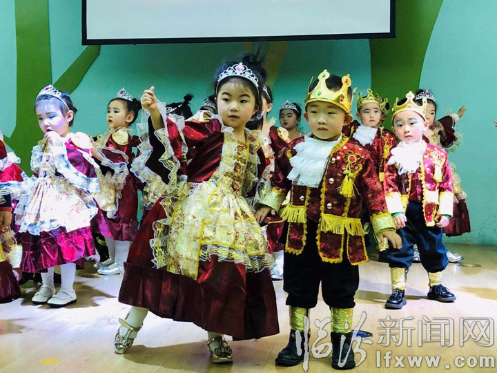 乡宁县新城区幼儿园举办“和乐同庆新年秀”活动