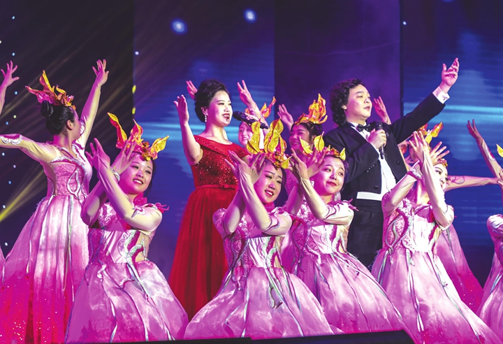 临汾市妇联举办庆“三八”文艺汇演活动