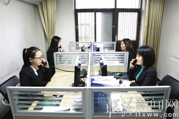 临汾市12333电话咨询服务热线日常工作一景