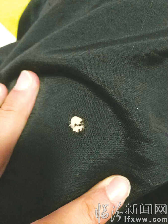 临汾:新裤子上有个洞 退货时“真相”大白