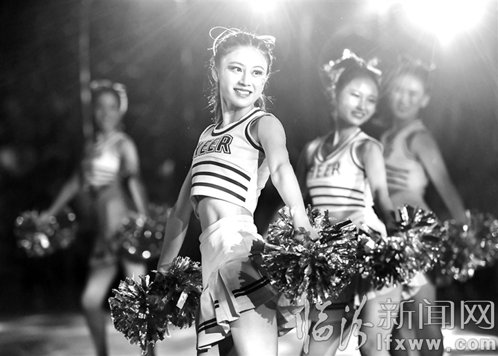 山西师大2019“我和我的祖国”校园啦啦操大赛拉开帷幕