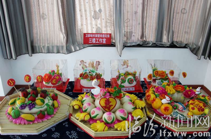 柬埔寨外宾来隰县,巧手媳妇做的花馍受称赞!