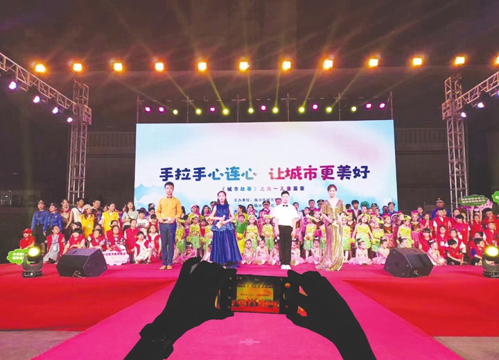 临汾:稚嫩的童音讴歌城管人付出和希望