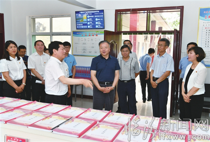 岳普煜在汾西霍州调研脱贫攻坚等工作