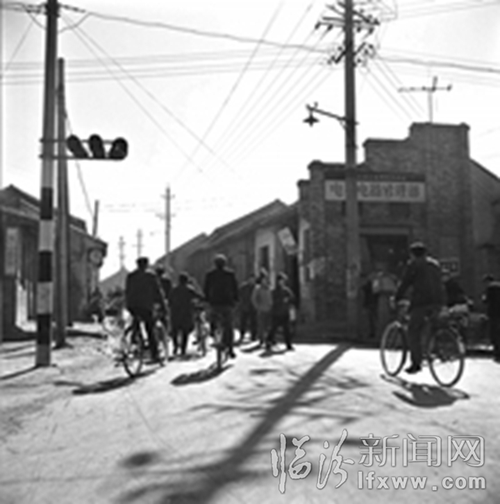 视觉领略临汾变迁70年 社会发展和百姓幸福感