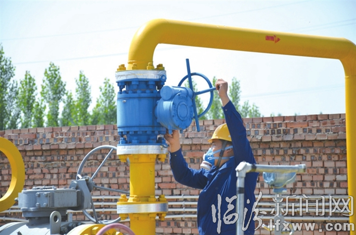 临汾燃气公司:烈日下的“燃气卫士”