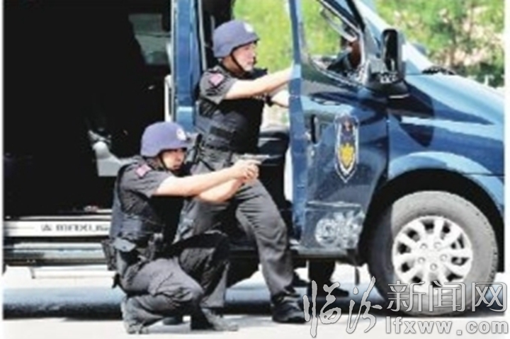 翼城县公安局举行2019反恐演练