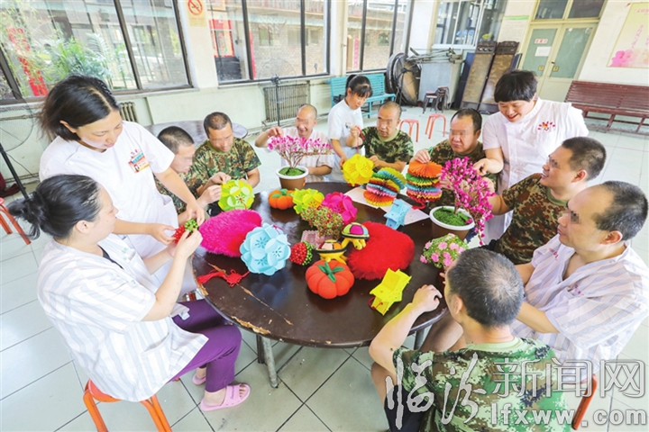 临汾市荣军康复医院:迎“八一” 为军旗增色