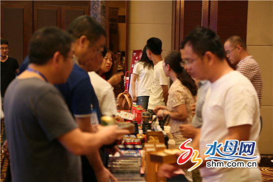 历史文化与品牌完美融合 一枝笔莱阳梨汁助力新媒体创新发展峰会