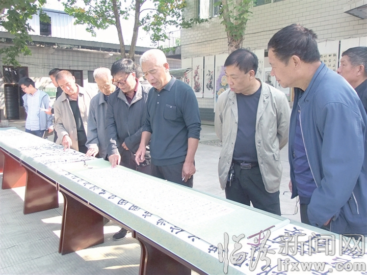 襄汾大邓举办庆祝新中国成立70周年书画展