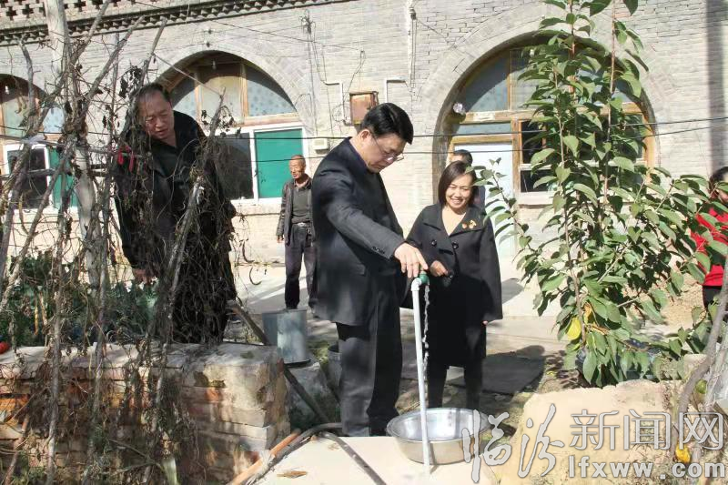 市水利局开展进村入户三服务活动