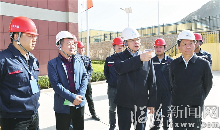 岳普煜在大宁调研