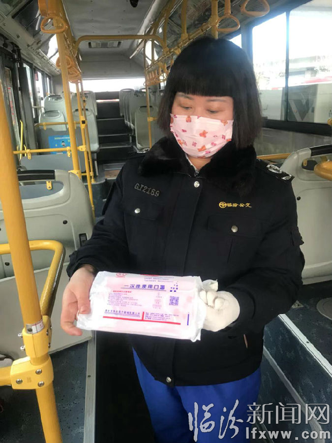 临汾公交见闻:“我们能战胜它!”