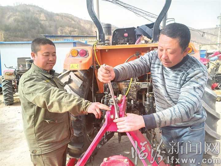 永和白立平:从贫困户到农机手