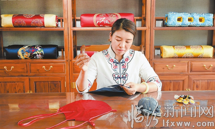 侯马工艺美术大师苏丽丽:匠心独运 针尖“生花”