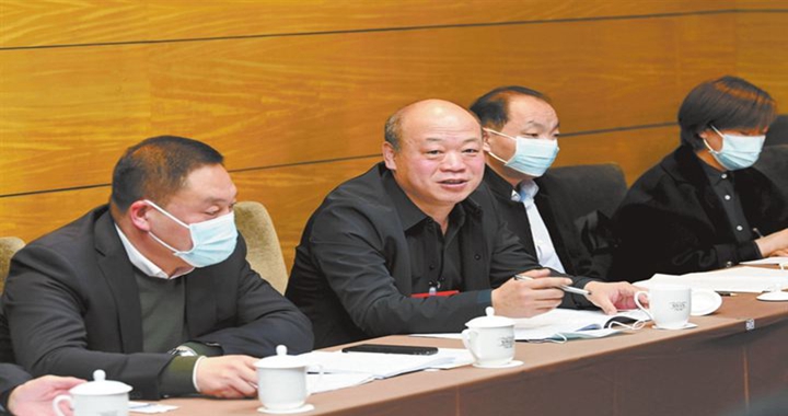 临汾两会影像：认真履职 建言献策