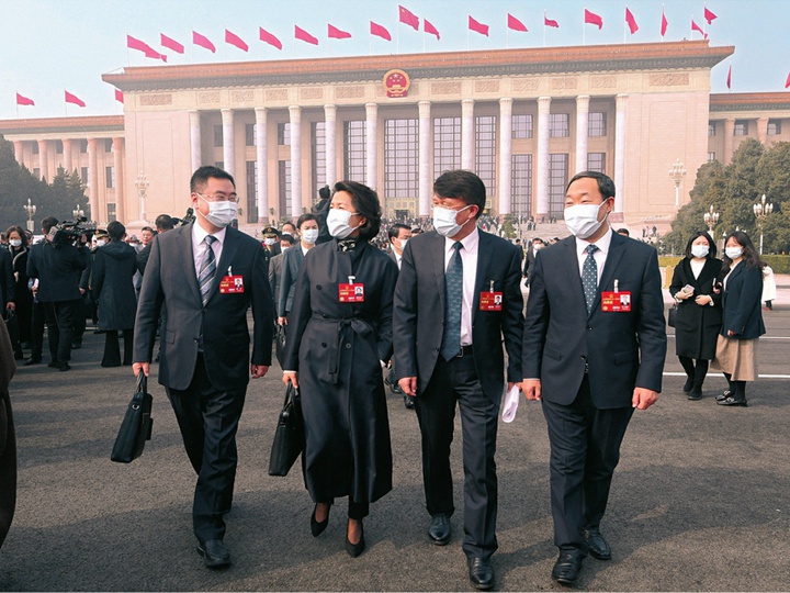 共襄盛会谋发展 勇毅前行启新程——我省代表出席十四届全国人大一次会议开幕侧记