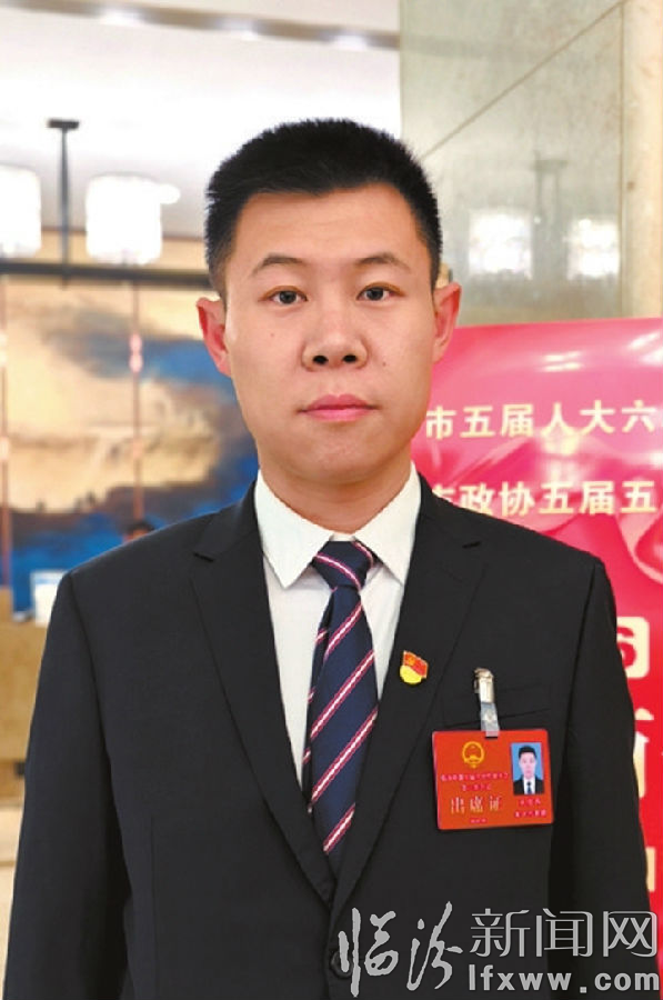 苑哲玮.jpg