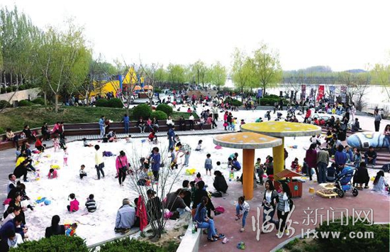 春意盎然快乐游玩 