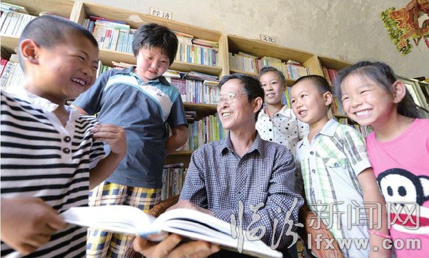 图书室成了孩子们的第二课堂
