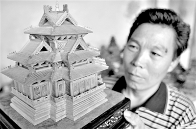 山西永济农民木雕作品俏销海外